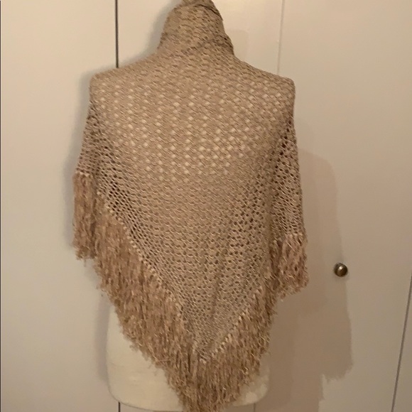 Vintage beige shawl - Picture 3 of 3